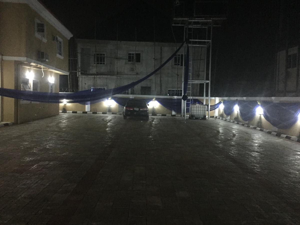 Buggatti Hotel And Suit Port Harcourt Exterior photo